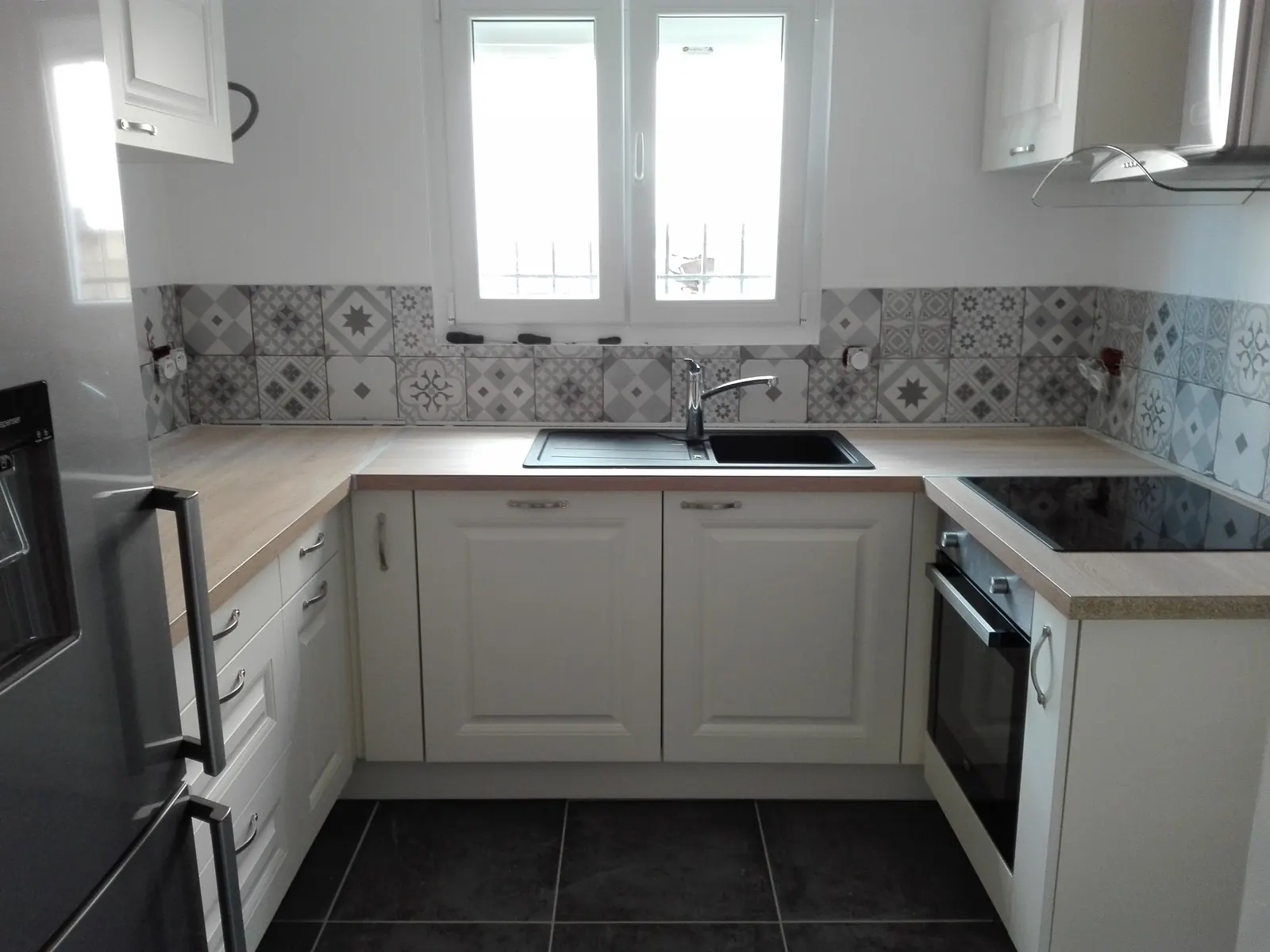 Cuisine terminée, maison rénovée à Besançon Saint-Ferjeux