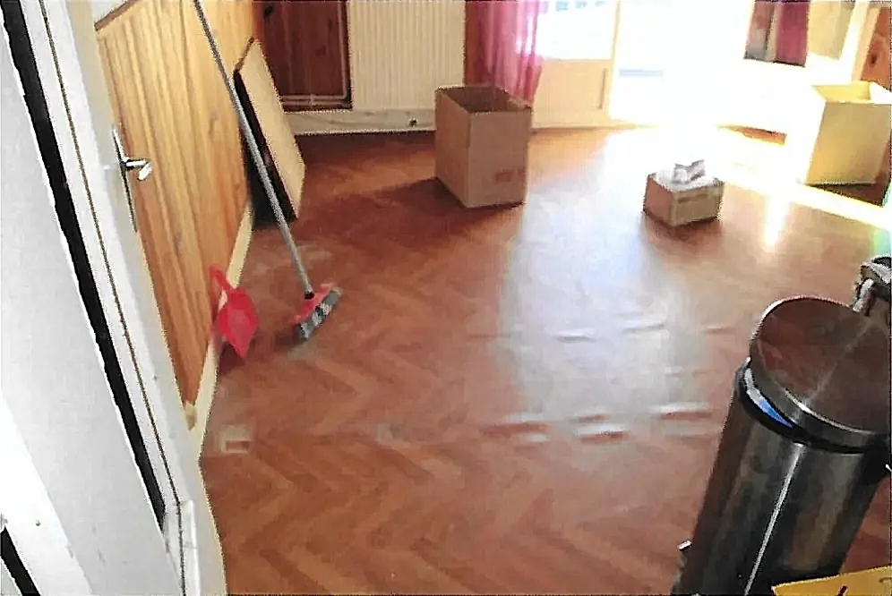 Entrée avant rénovation, appartement à Besançon