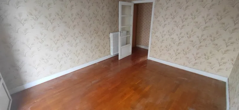 Pièce vide prête pour les travaux